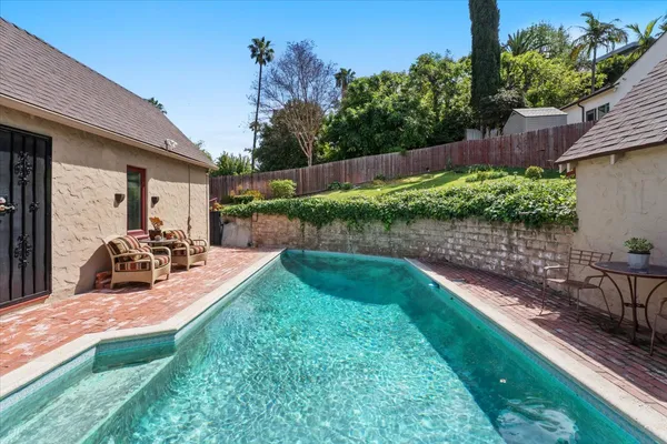 $1,999,000 | 14440 Valley Vista Boulevard, Sherman Oaks, CA 91423