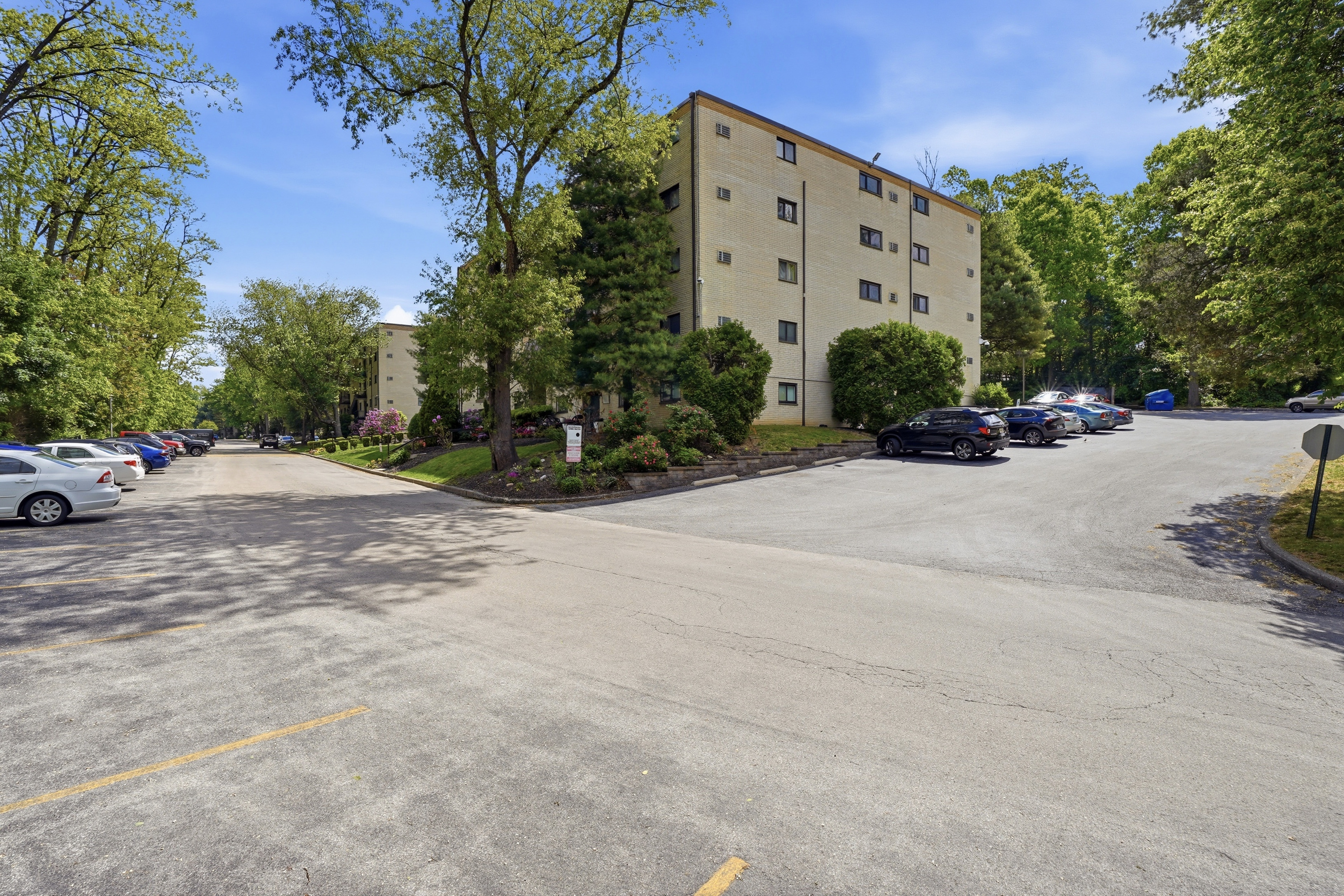 400 Glendale Road, Unit A22 Havertown, PA 19083 - Photo 4 of 17
