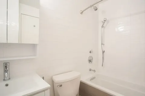 $3,395 | 221 East 82nd Street, Unit 4B | Upper East Side