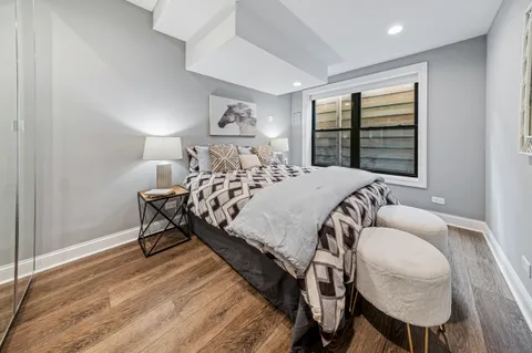 $1,565,000 | 2712 West Sunnyside Avenue, Chicago, IL 60618