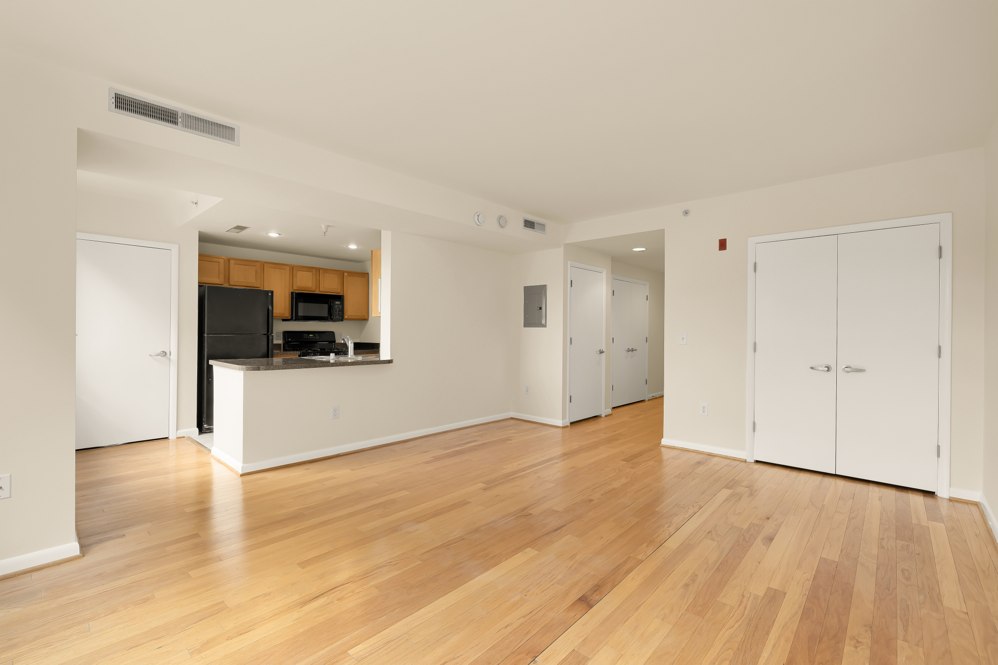 350 G Street Southwest, Unit N323 Washington, DC 20024 - Photo 10 of 22