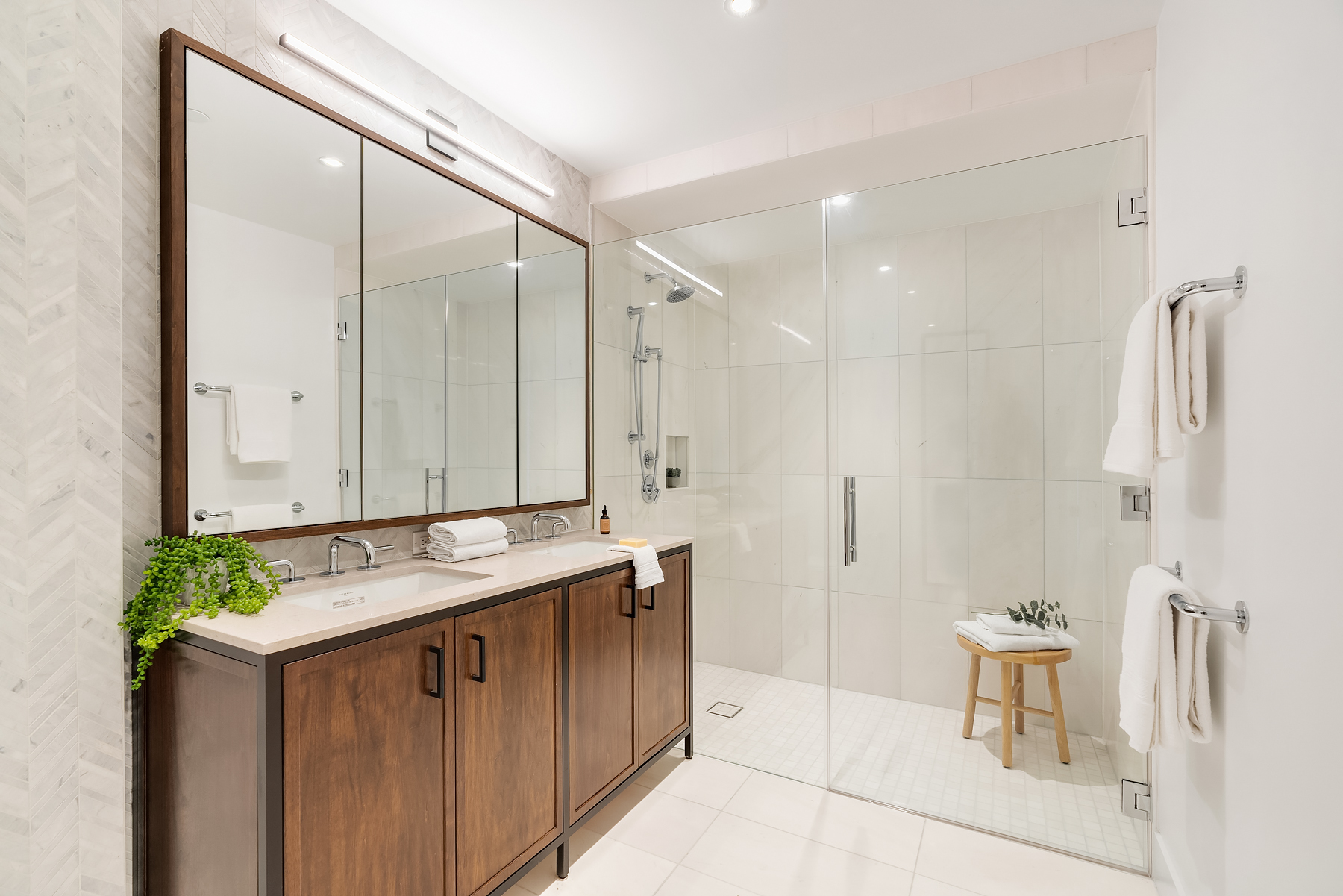 10 Lenox Avenue, Unit PHB Manhattan, NY 10026 - Photo 8 of 19