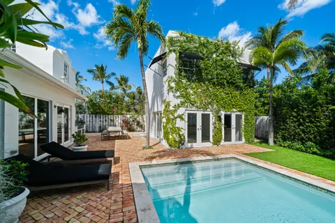 $3,950,000 | 939 West 47th Court, Miami Beach, FL 33140