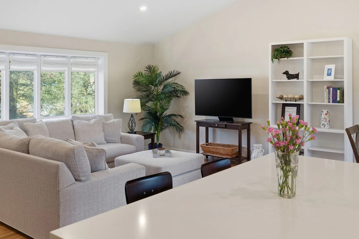 Contact Agent | 199 Avondale Street, Pittsburgh, PA 15237