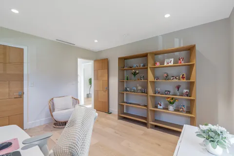 $1,895,000 | 4518 Varna Avenue, Sherman Oaks, CA 91423