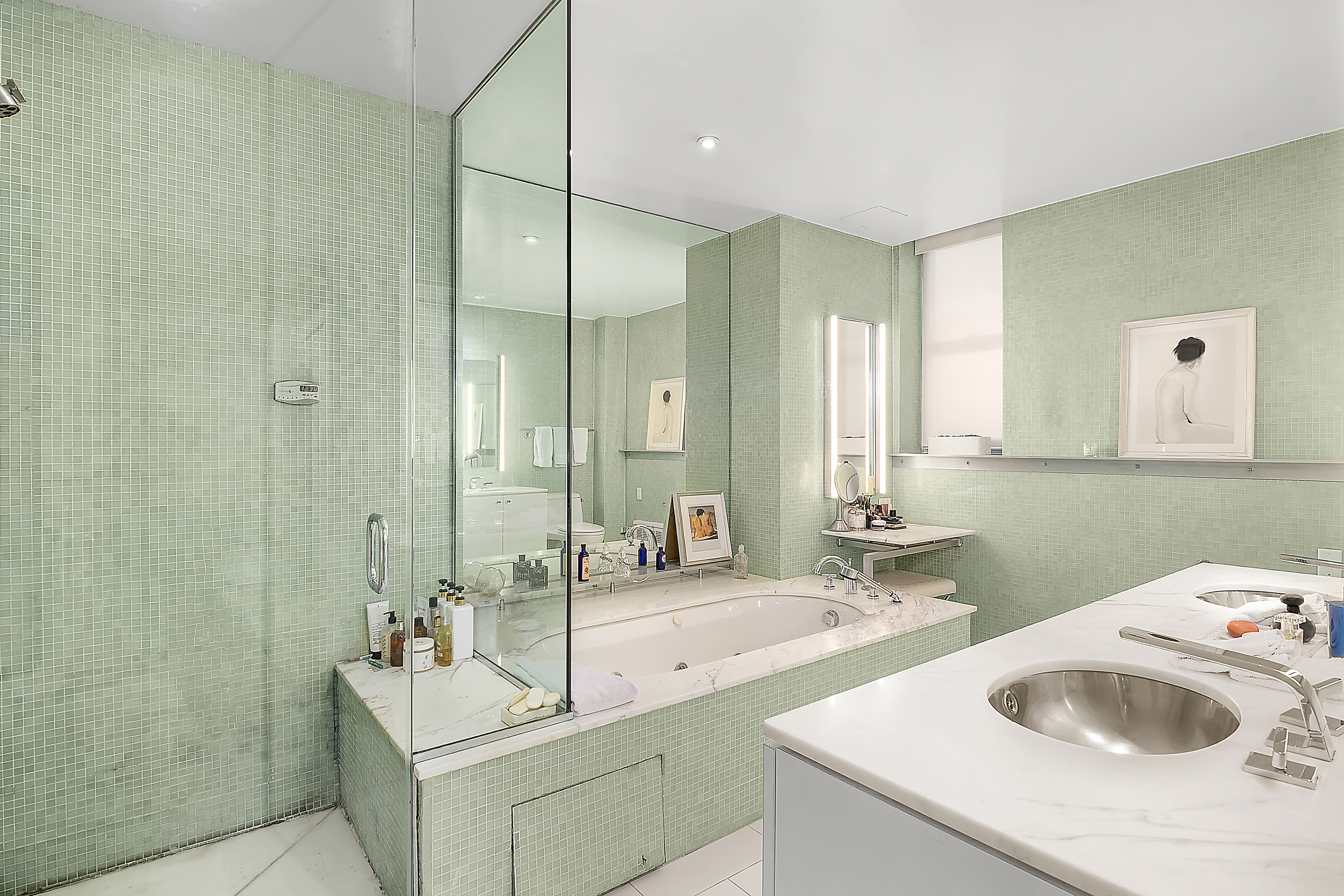 944 Park Avenue Manhattan, NY 10028 - Photo 9 of 10