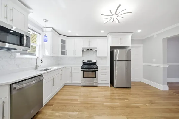 $1,200,000 | 29 Hanson Street, Unit 1, Somerville, MA 02143