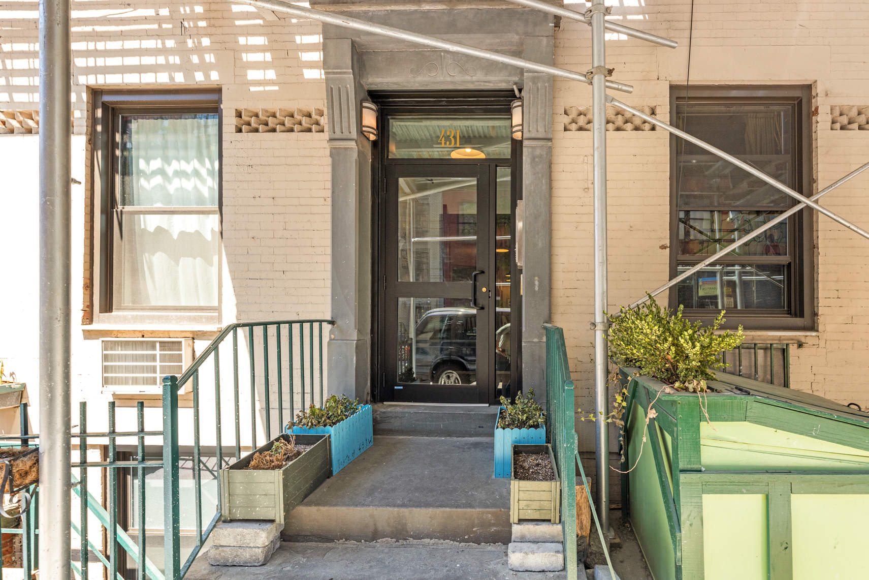 431 West 54th Street, Unit 4D Manhattan, NY 10019 - Photo 7 of 9