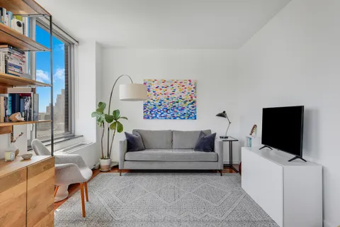 $2,195,000 | 360 East 88th Street, Unit 22C | Upper East Side