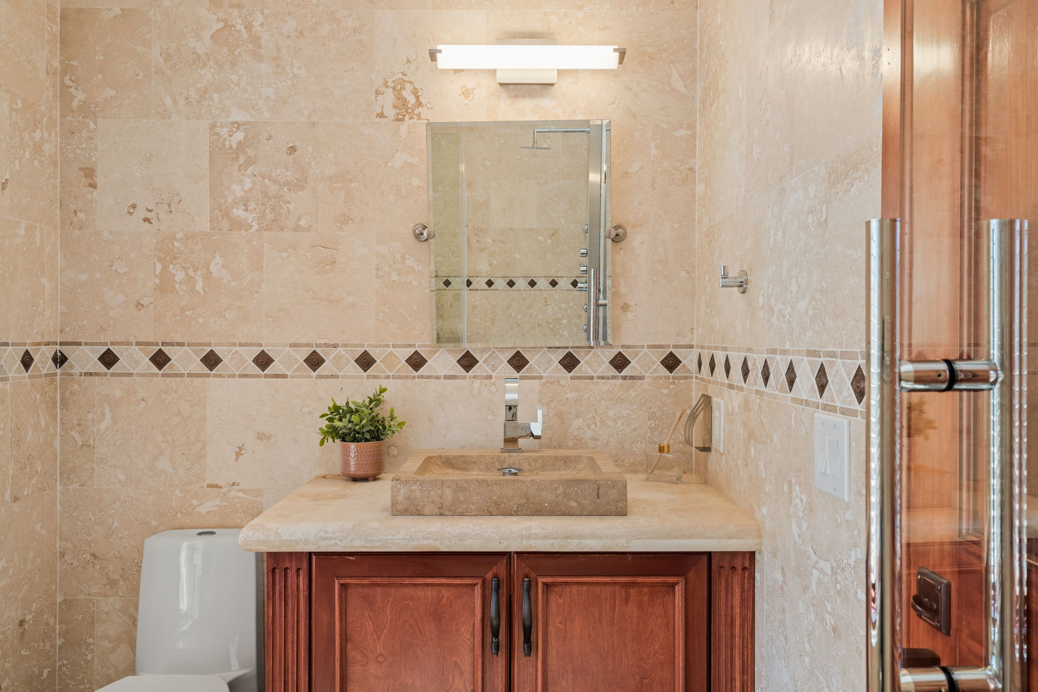 802-10 Locust Street, Unit 201 Philadelphia, PA 19107 - Photo 28 of 56