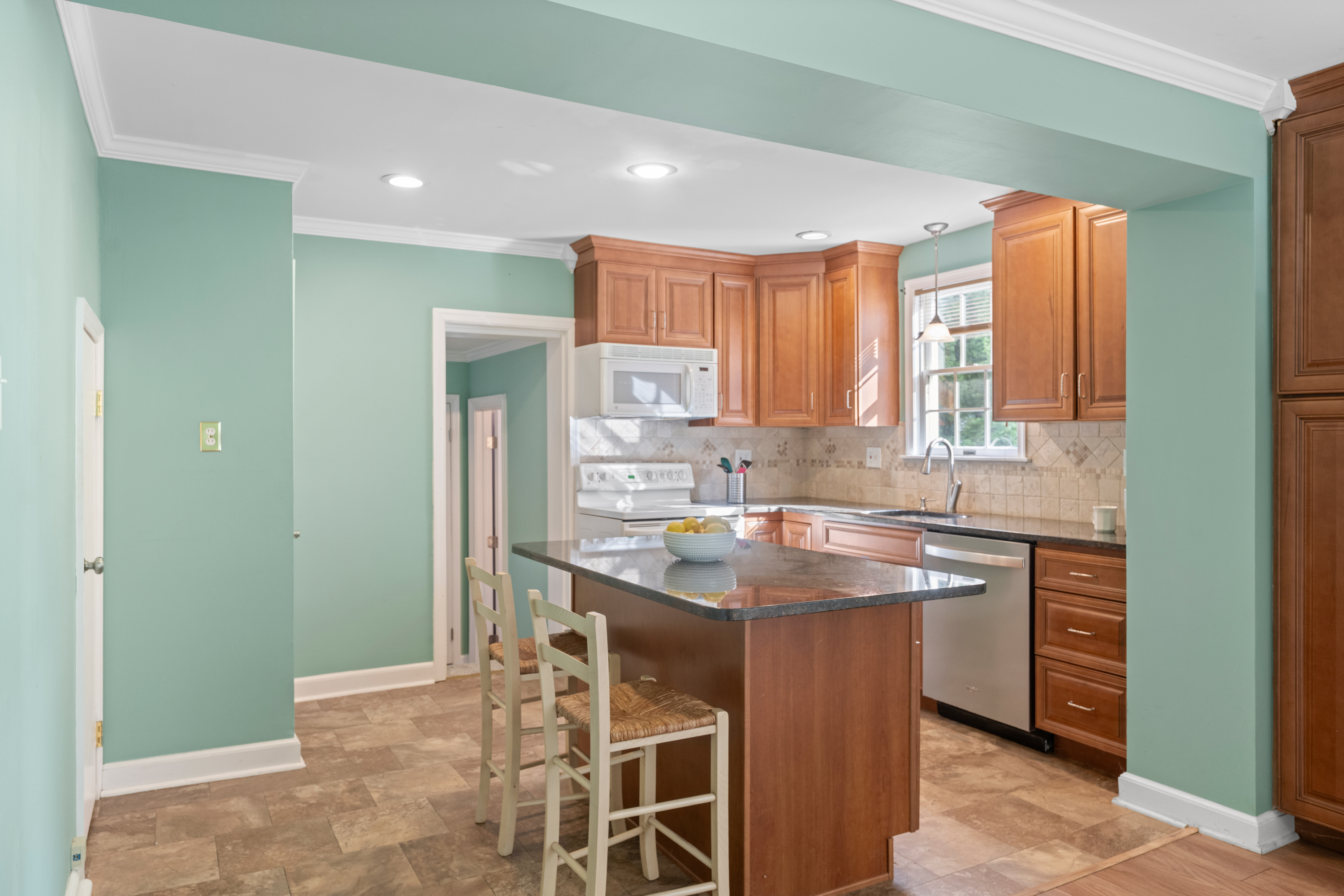77 Forest Road Springfield, PA 19064 - Photo 10 of 31