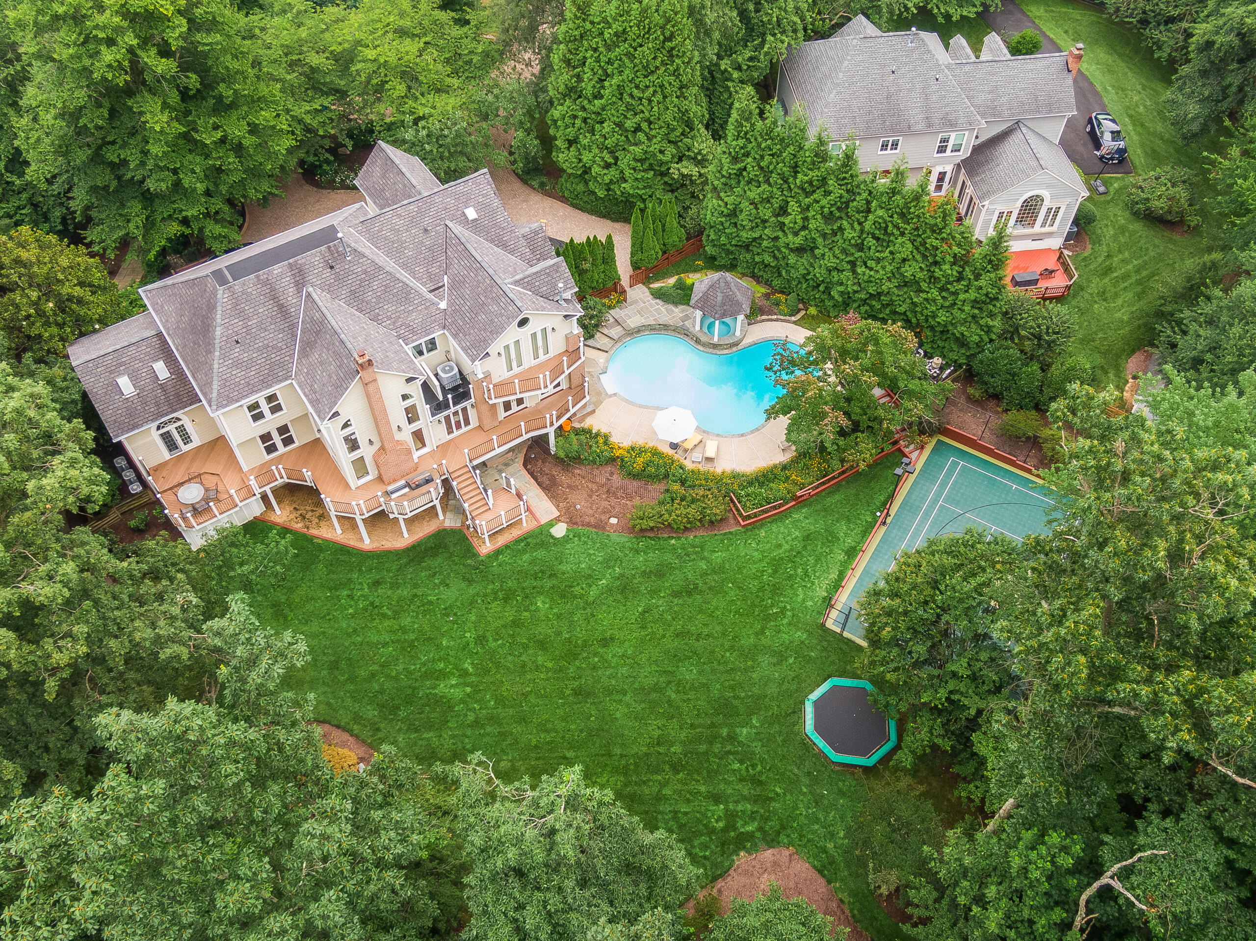 1236 Tottenham Court Reston, VA 20194 - Photo 3 of 23 Gallery Image 3