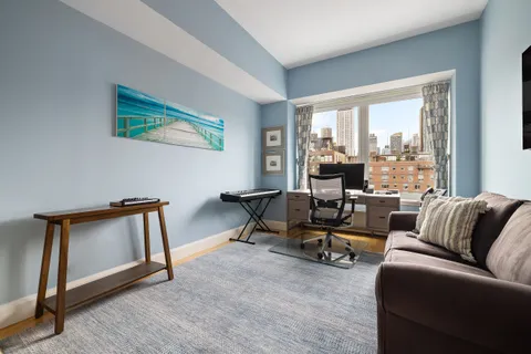 $3,500,000 | 121 West 19th Street, Unit 10G | Chelsea