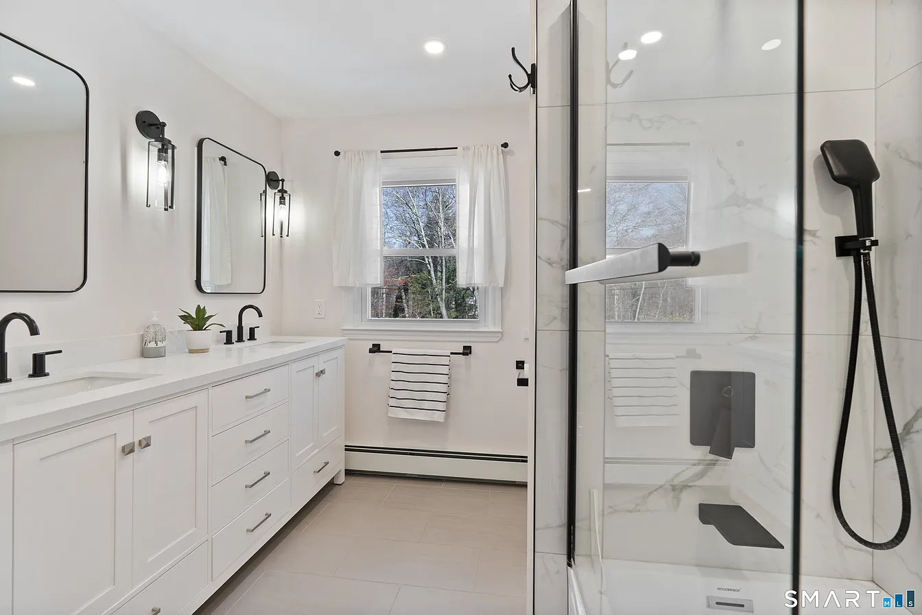 202 Fox Ridge Road Stamford, CT 06903 - Photo 17 of 40