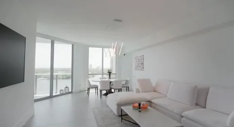 $1,780,000 | 17111 Biscayne Boulevard, Unit 1406, North Miami Beach, FL 33160