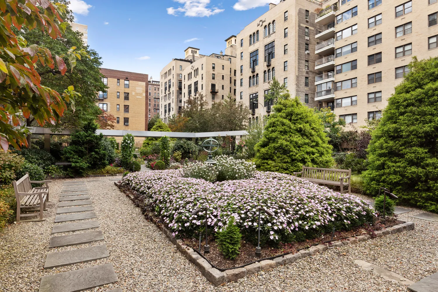 $1,495,000 | 40 East 9th Street, Unit 7L | Greenwich Village