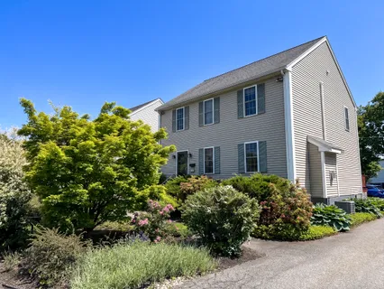 Contact Agent | 10 Brook Street, Boston, MA 02131