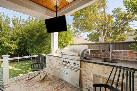 $2,300,000 | 3758 Drummond Street, Houston, TX 77025