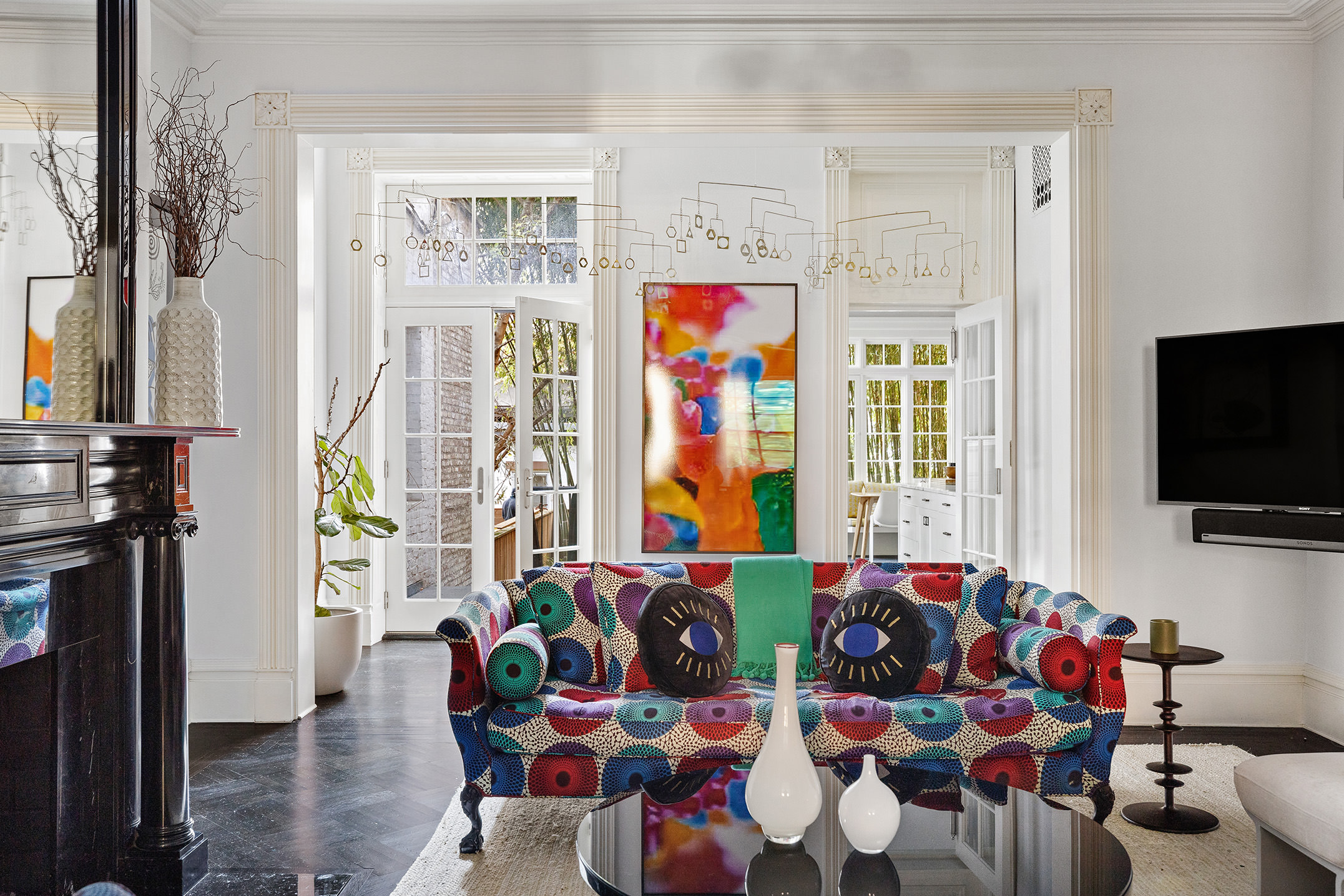 104 Willow Street Brooklyn, NY 11201 - Photo 4 of 27 a living room with furniture and flat screen tv