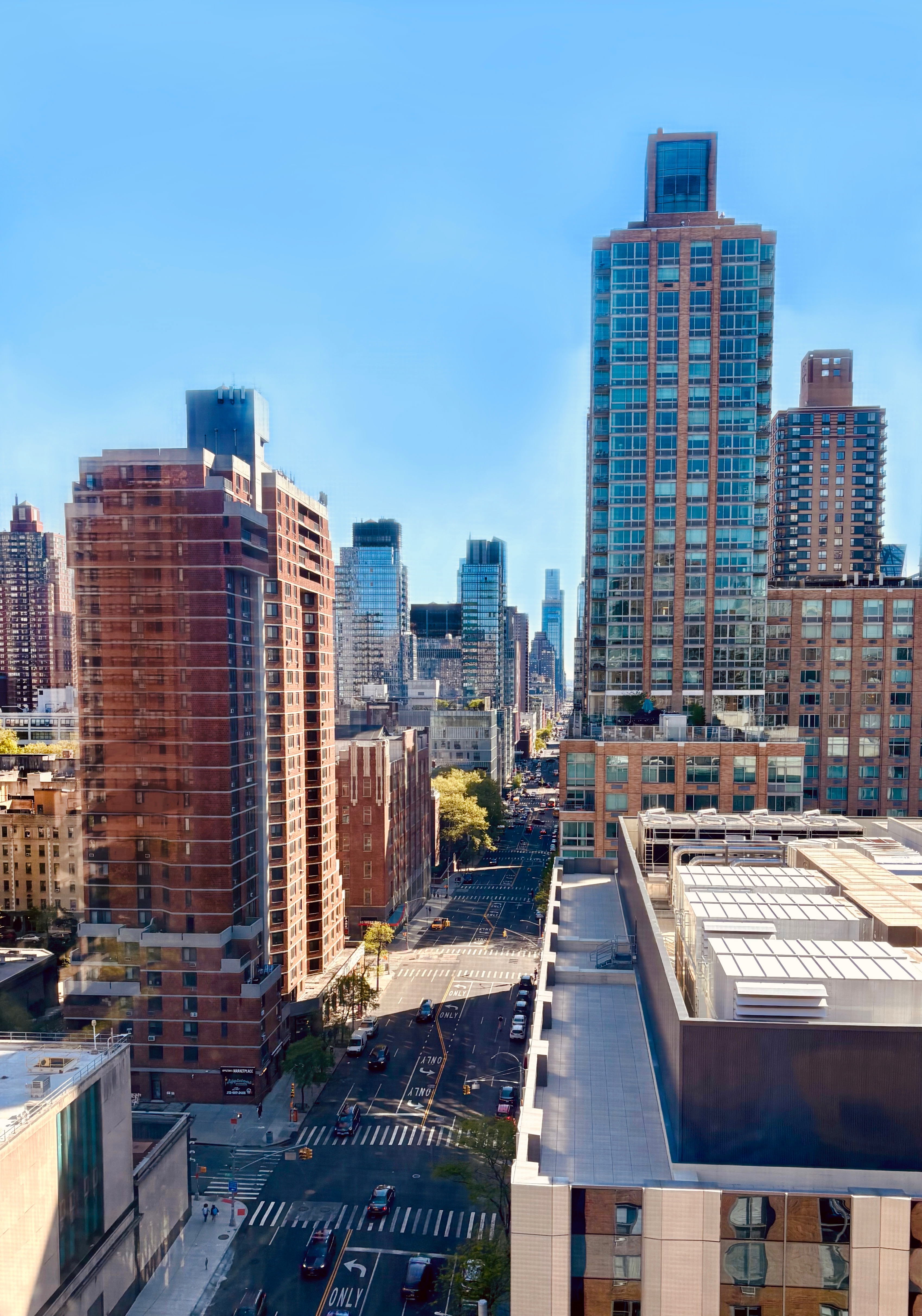 303 West 66th Street, Unit 18EE Manhattan, NY 10023 - Photo 8 of 24