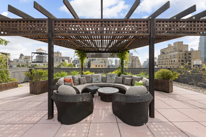 11 Riverside Drive, Unit 17E Manhattan, NY 10023 - Photo 13 of 16 a view of outdoor seating