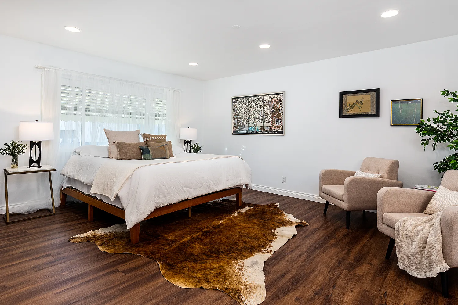 $979,000 | 385 South Oakland Avenue, Unit 205, Pasadena, CA 91101