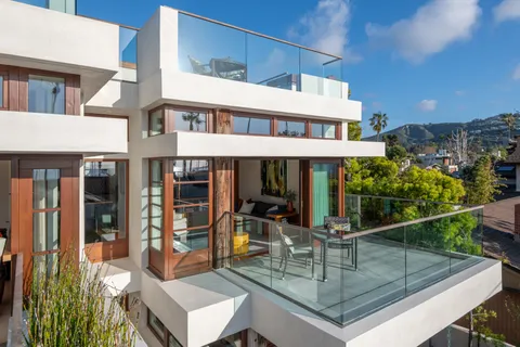 $8,100,000 | 8314 Paseo Del Ocaso, La Jolla, CA 92037