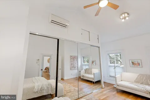 $1,700,000 | 203 9th Street Southeast, Washington, DC 20003