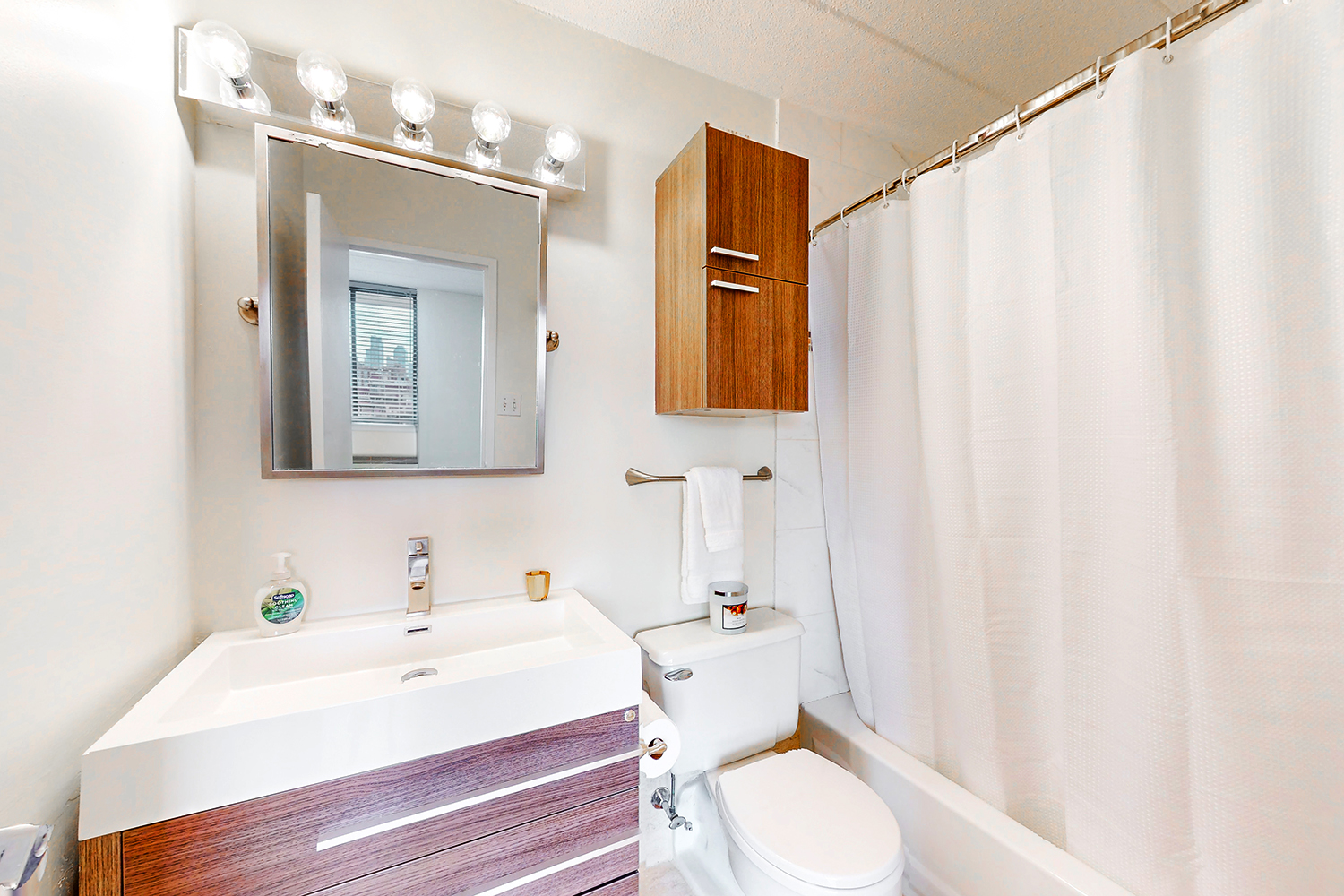 23-22 30th Road, Unit 7G Queens, NY 11102 - Photo 5 of 13
