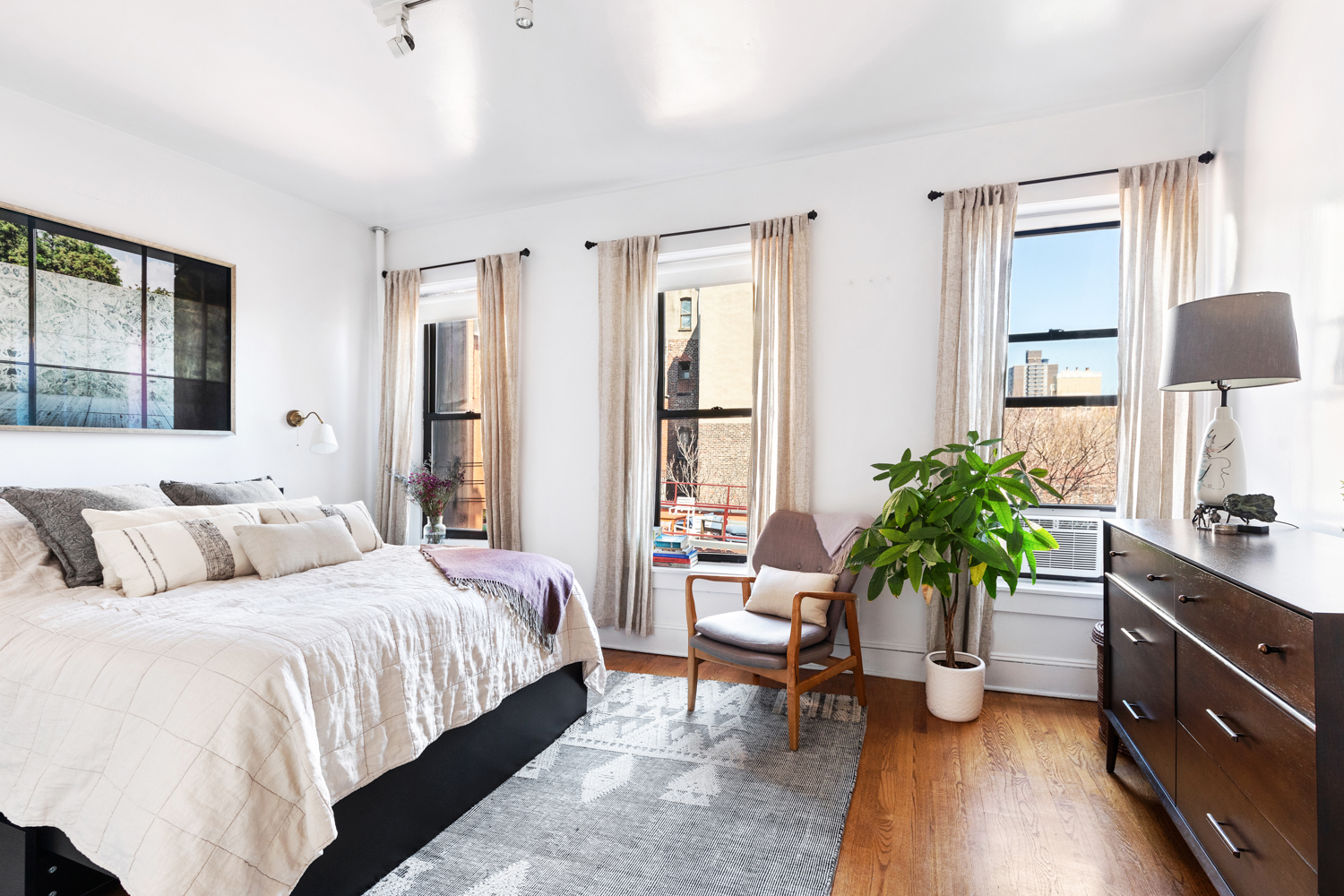 305 East 4th Street, Unit 4 Manhattan, NY 10009 - Photo 5 of 11