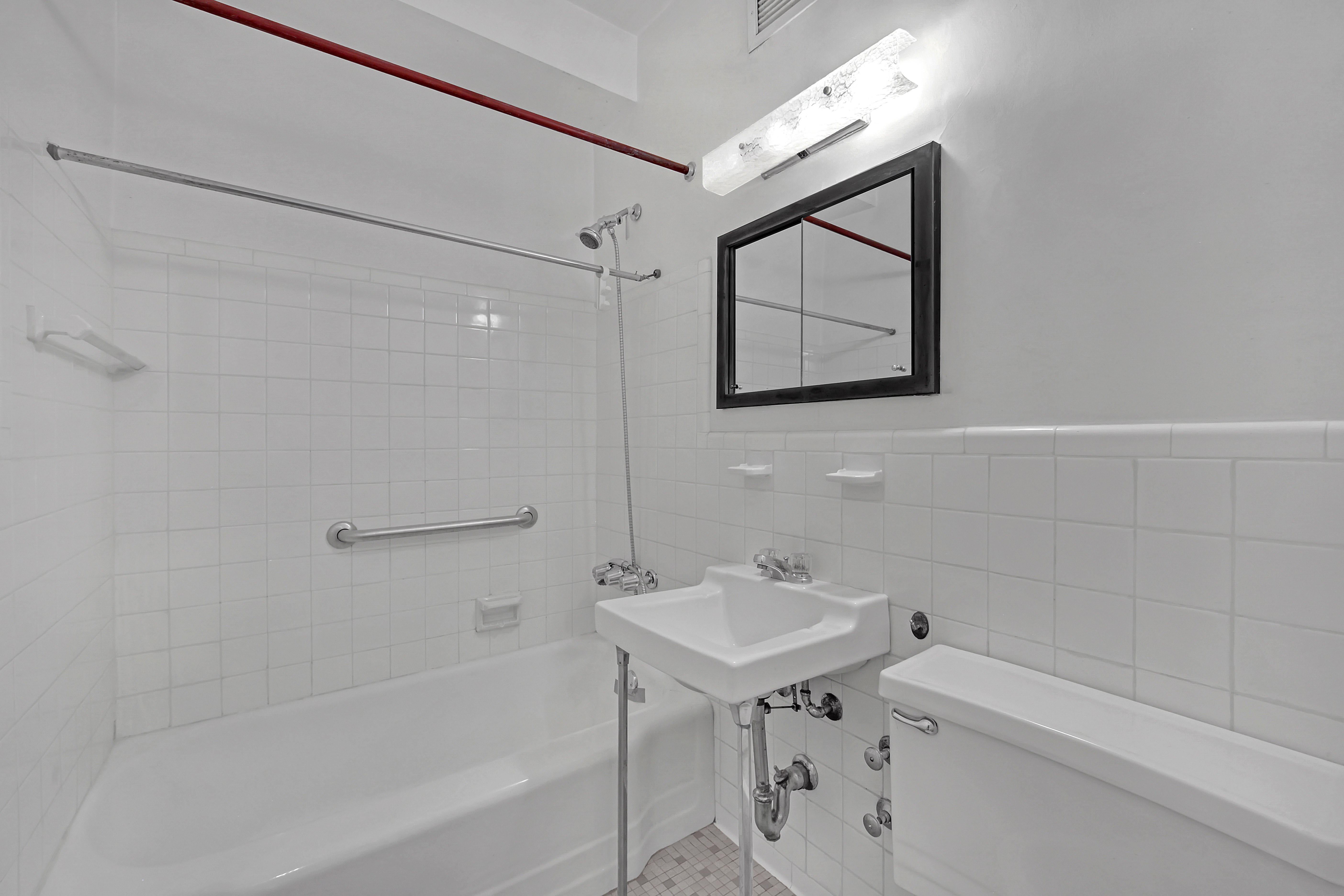 144 East 84th Street, Unit 10E Manhattan, NY 10028 - Photo 9 of 15