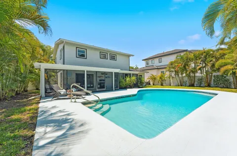 $714,999 | 2701 67th Way North, St. Petersburg, FL 33710