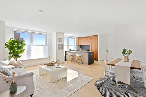 $1,195,000 | 575 4th Avenue, Unit 3F | Park Slope
