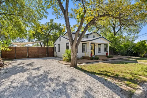 $1,100,000 | 909 East 50th Street, Austin, TX 78751