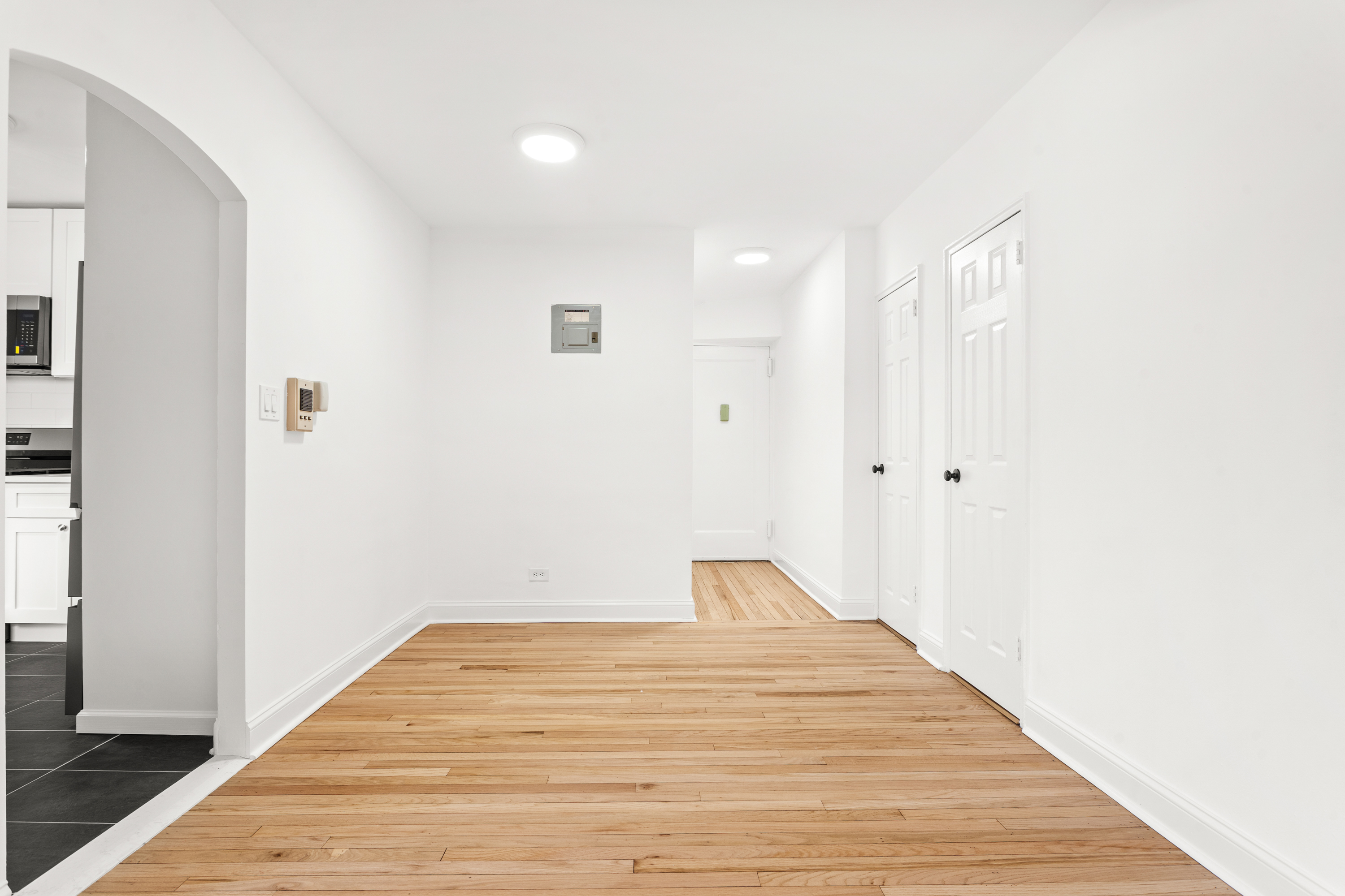 5610 Netherland Avenue, Unit 4B Bronx, NY 10471 - Photo 3 of 16