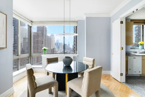 $2,290,000 | 2 Columbus Avenue, Unit 17C | Upper West Side