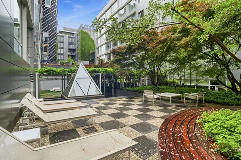$2,599,000 | 311 West Broadway, Unit 7D | SoHo