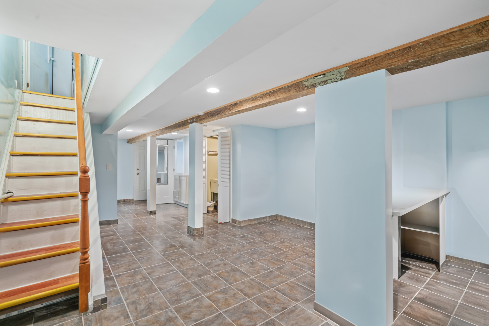 70-25 68th Street Queens, NY 11385 - Photo 12 of 15