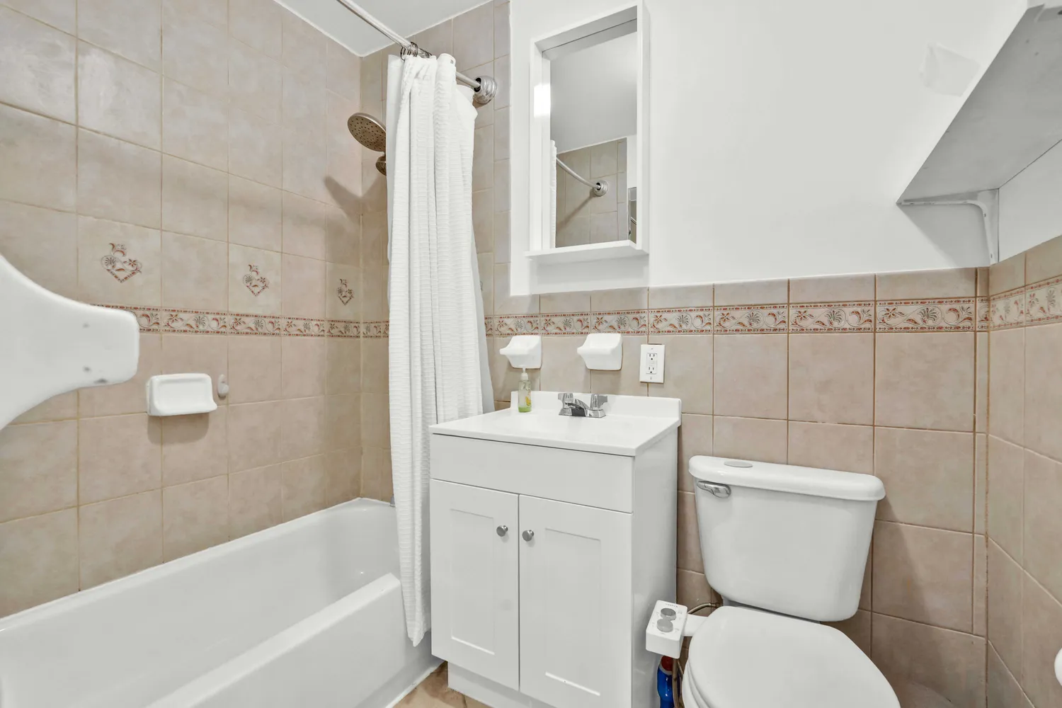 $3,200 | 273 Albany Avenue, Unit 3B | Crown Heights