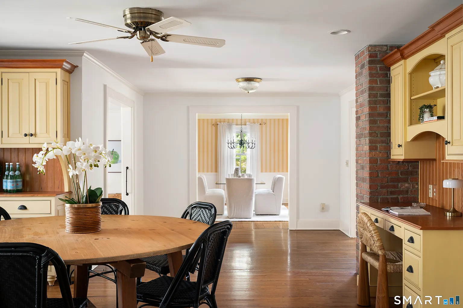 231 Roxbury Road Stamford, CT 06902 - Photo 12 of 39