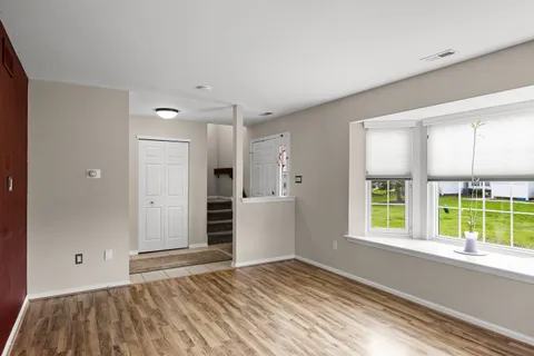 Contact Agent | 3704 Fenwick Lane, Mount Laurel, NJ 08054