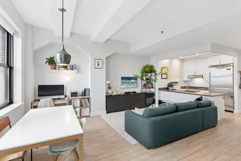 $995,000 | 1 Hanson Place, Unit 24E | Fort Greene