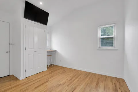 $3,650,000 | 87 North Road, Hampton Bays, NY 11946