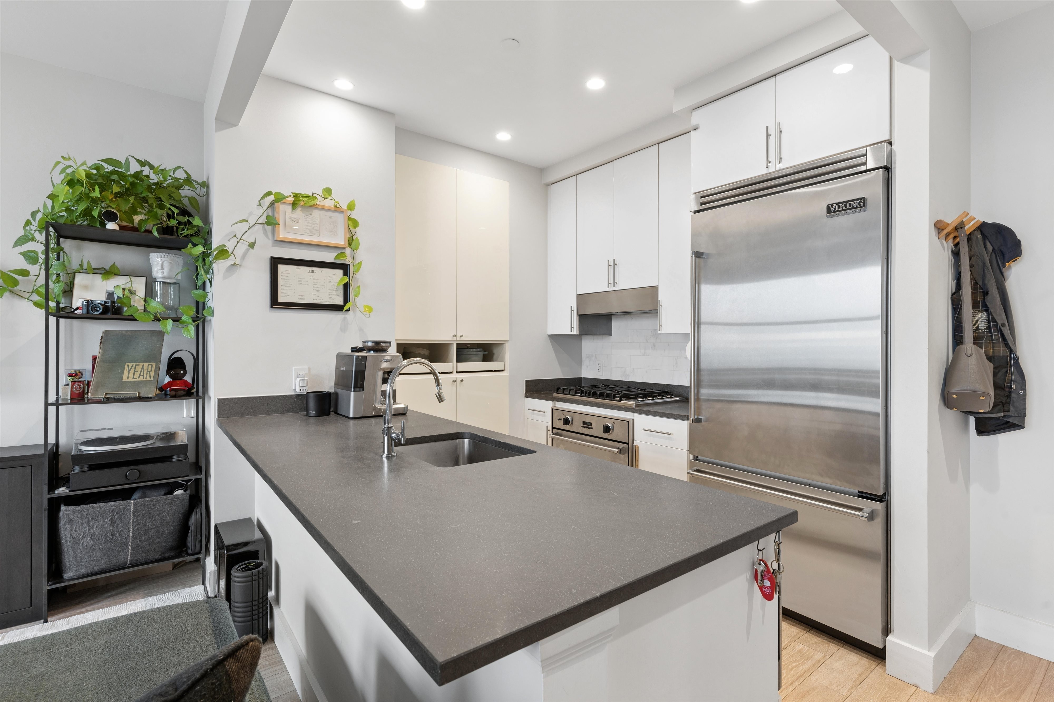 1 Hanson Place, Unit 24E Brooklyn, NY 11243 - Photo 5 of 34