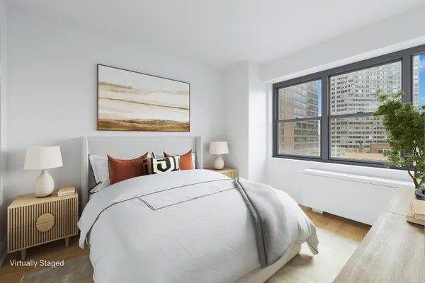 $995,000 | 400 East 56th Street, Unit 19O | Sutton Place