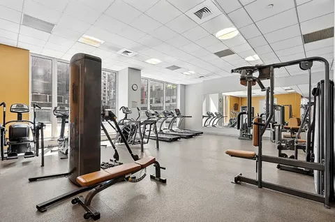 $725,000 | 1600 Broadway, Unit 19F | Midtown Central