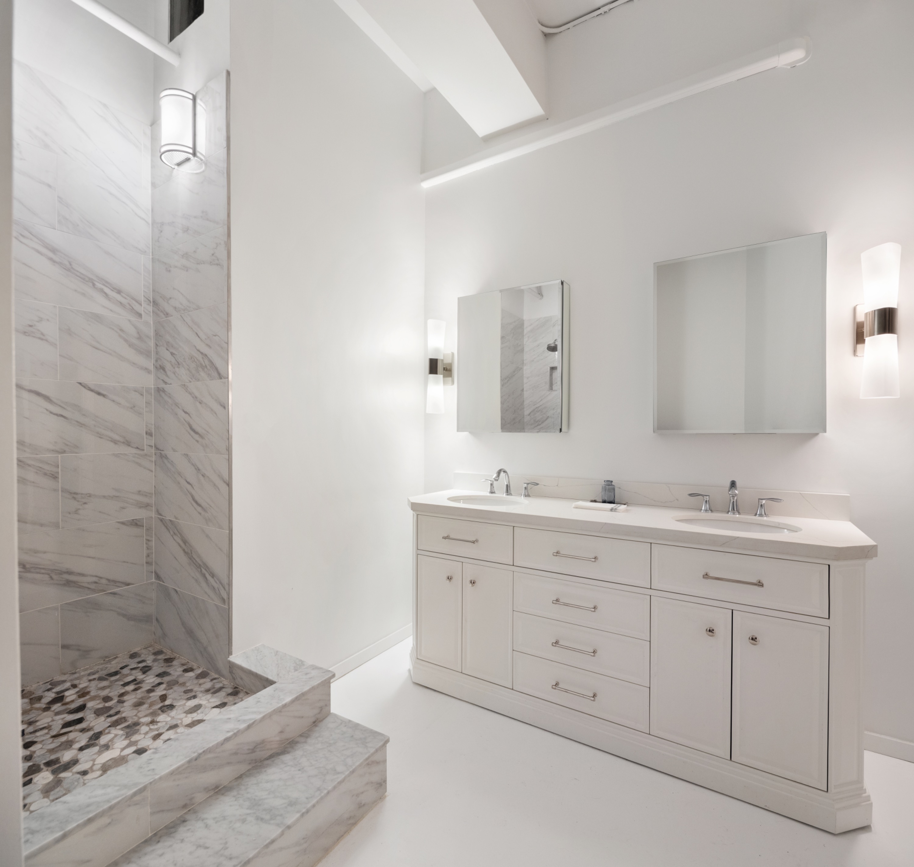 335 West 38th Street, Unit 4 Manhattan, NY 10018 - Photo 5 of 17 Gallery Image 5