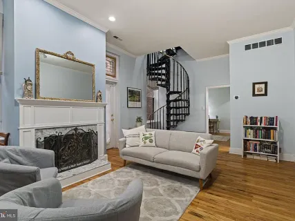 $512,000 | 1903 Spruce Street, Unit 2C, Philadelphia, PA 19103