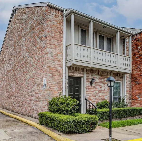 $215,000 | 6335 Del Monte Drive, Unit 97, Houston, TX 77057