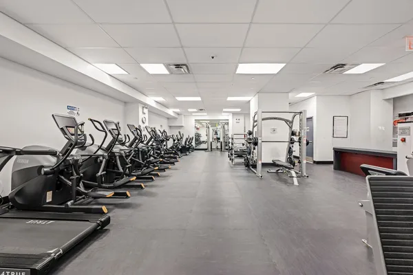 $995,000 | 400 East 56th Street, Unit 19O | Sutton Place
